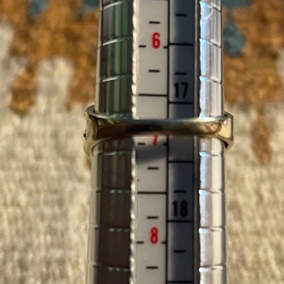 Vintage 10KT .10 TW Diamond Heart Ring Size 7 weighs 2.9 Grams Beauty!! Classy - Picture 7 of 9